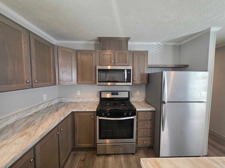 Building Photo - 62 Meggan Dr