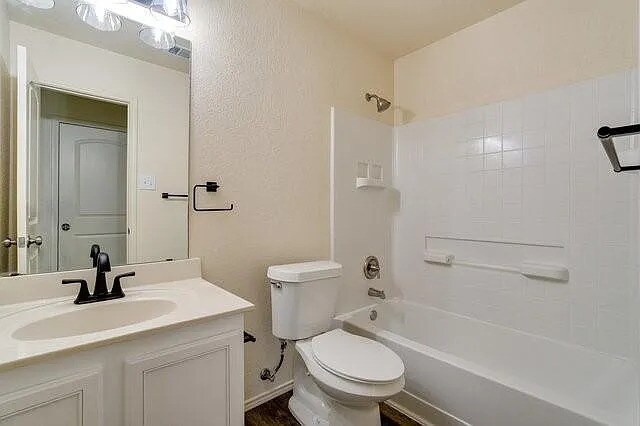 Building Photo - 357 Dakota Ridge Dr