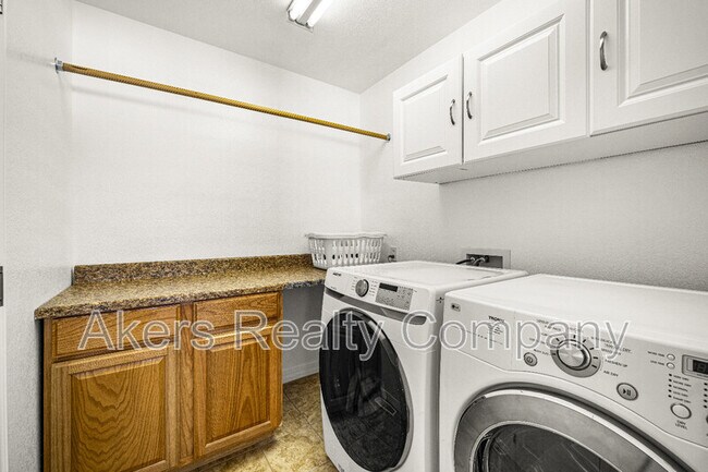 Building Photo - 2143 Teal Ct