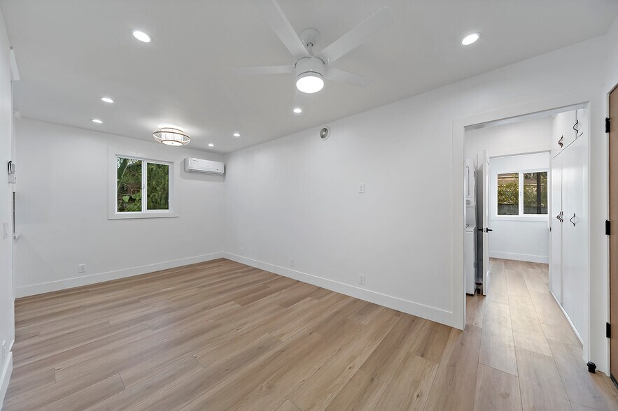 2616 3/4 - 2616 Glendale Blvd
