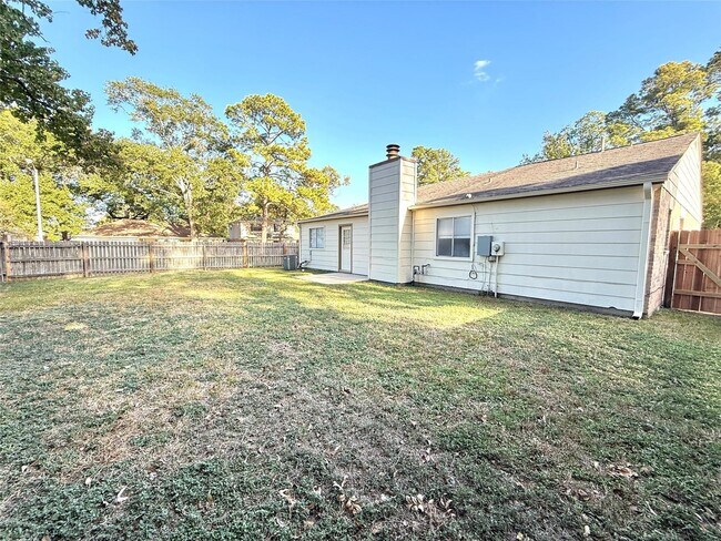 Building Photo - 2435 Summer Spring Dr