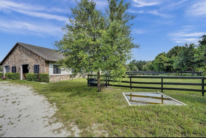 Building Photo - 502 Rambling Dr Cir