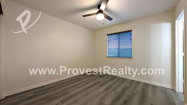 Building Photo - 10790 Sauk Rd