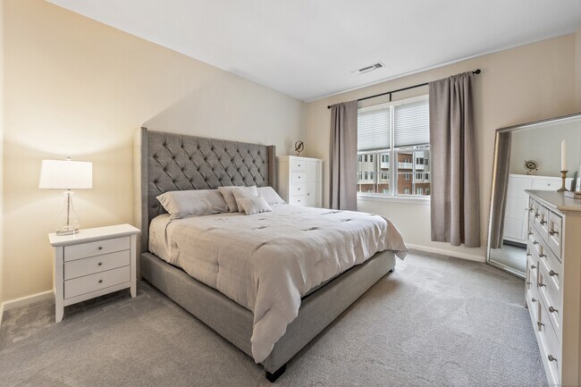 Building Photo - 1 King Philip Dr