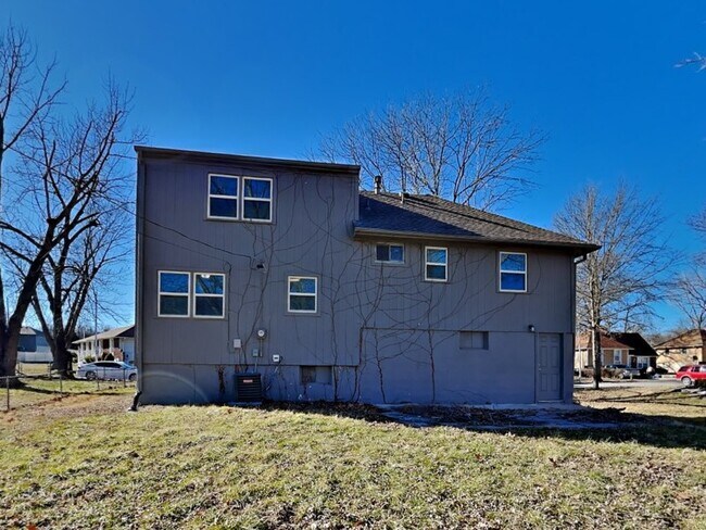 Building Photo - 8909 Stark Ave