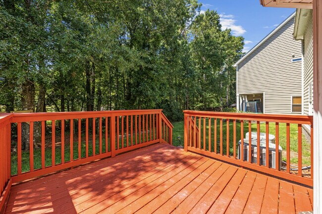 Building Photo - Beautiful 4-Bedroom, 3-Bath House