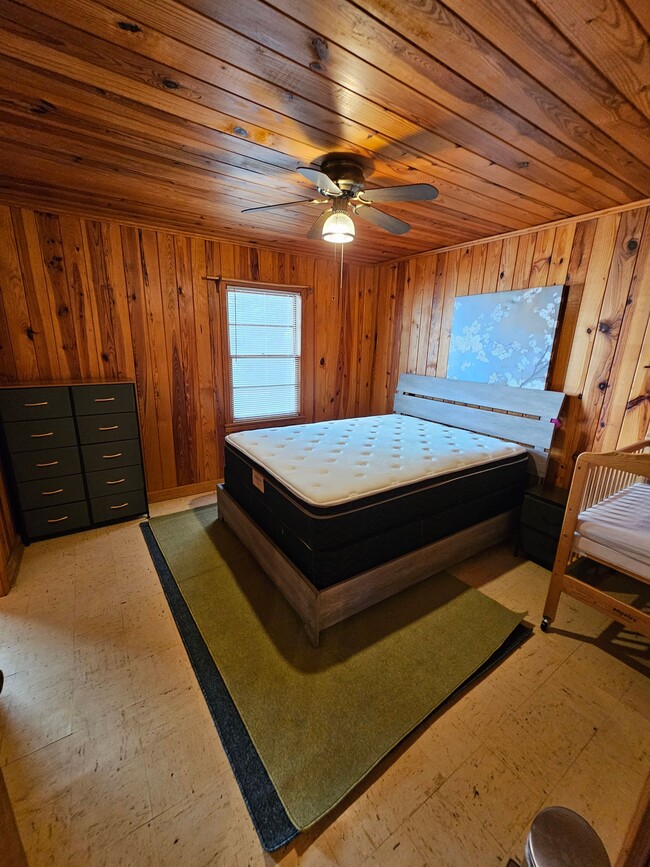 Bedroom1 - 3611 Poinsett St