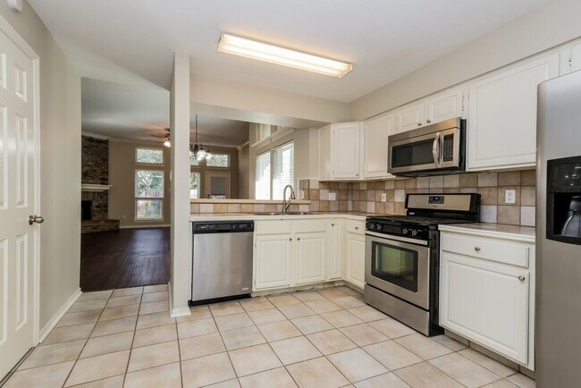 Building Photo - 5014 Otter Peak Dr