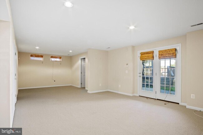 Building Photo - 211 Park Gate Dr SE