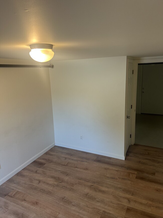 Building Photo - 10 Railroad Square