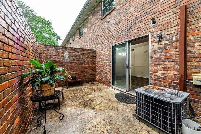 Building Photo - 3545 Chamblee Tucker Rd