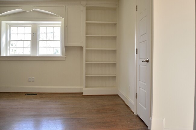Building Photo - 214 Stribling Ave