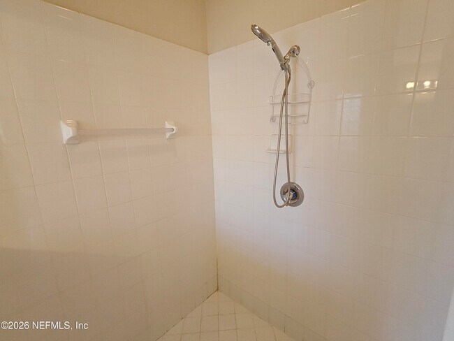 Building Photo - 1563 Lakeway Dr