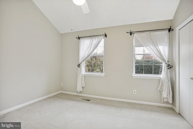 Building Photo - 1603 S Barton St