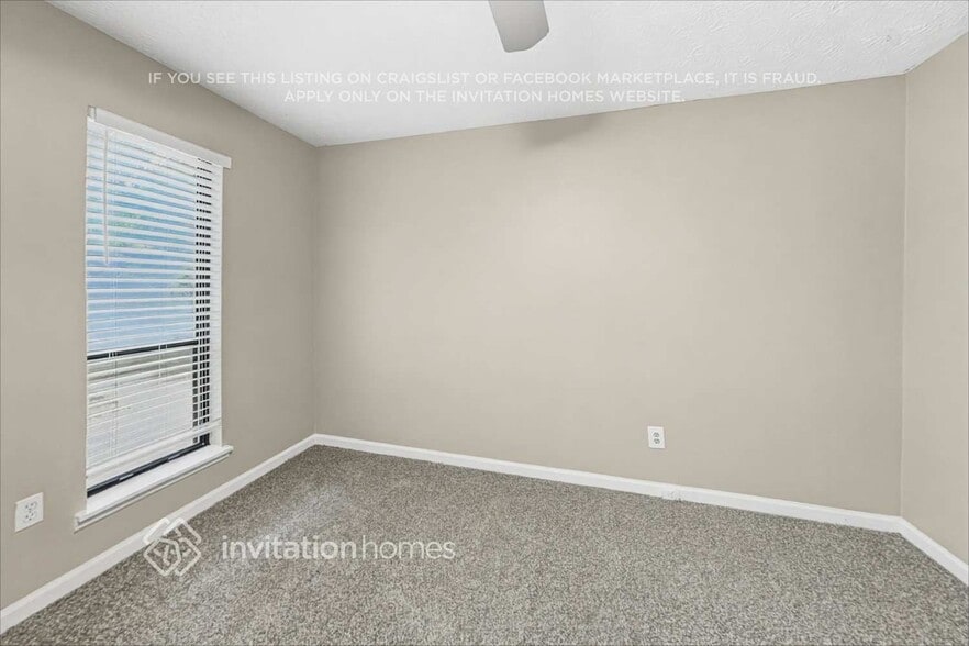 Building Photo - 6572 Oakwood Dr