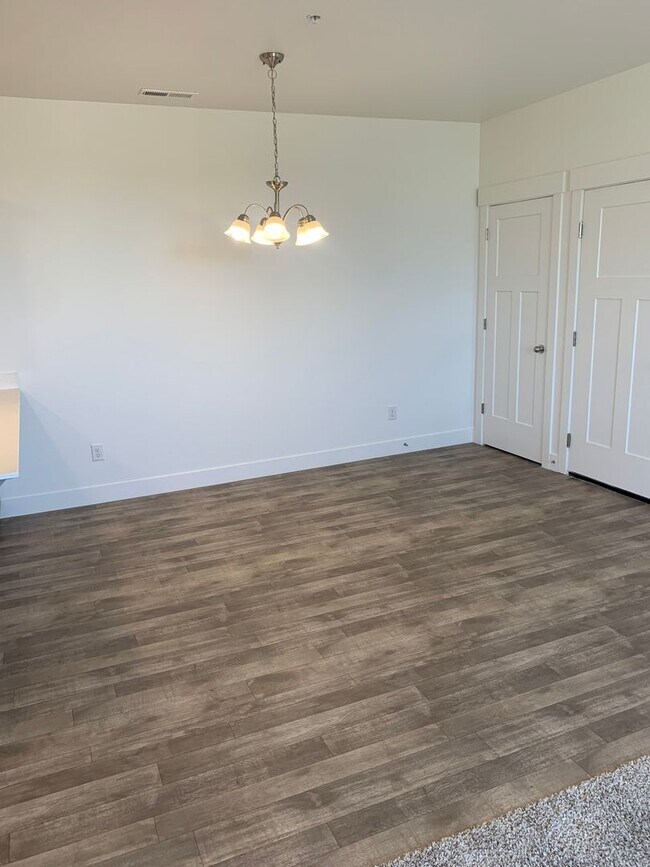 Building Photo - 3325 W 1830 N