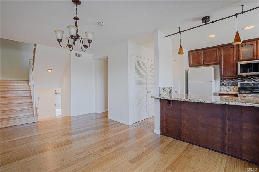 Building Photo - 2522 Voorhees Ave