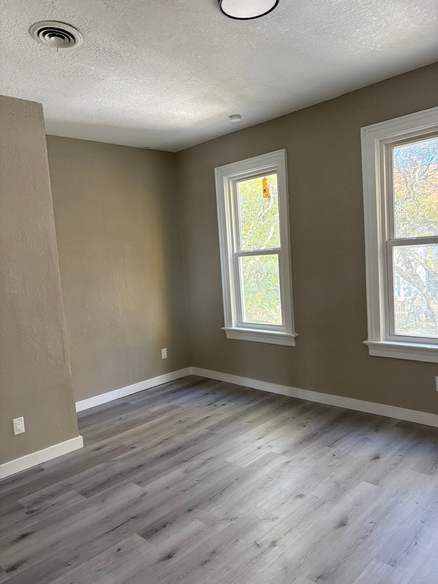 Building Photo - 1435 N 39th St