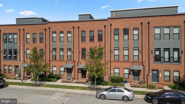 Building Photo - 921 Grundy St