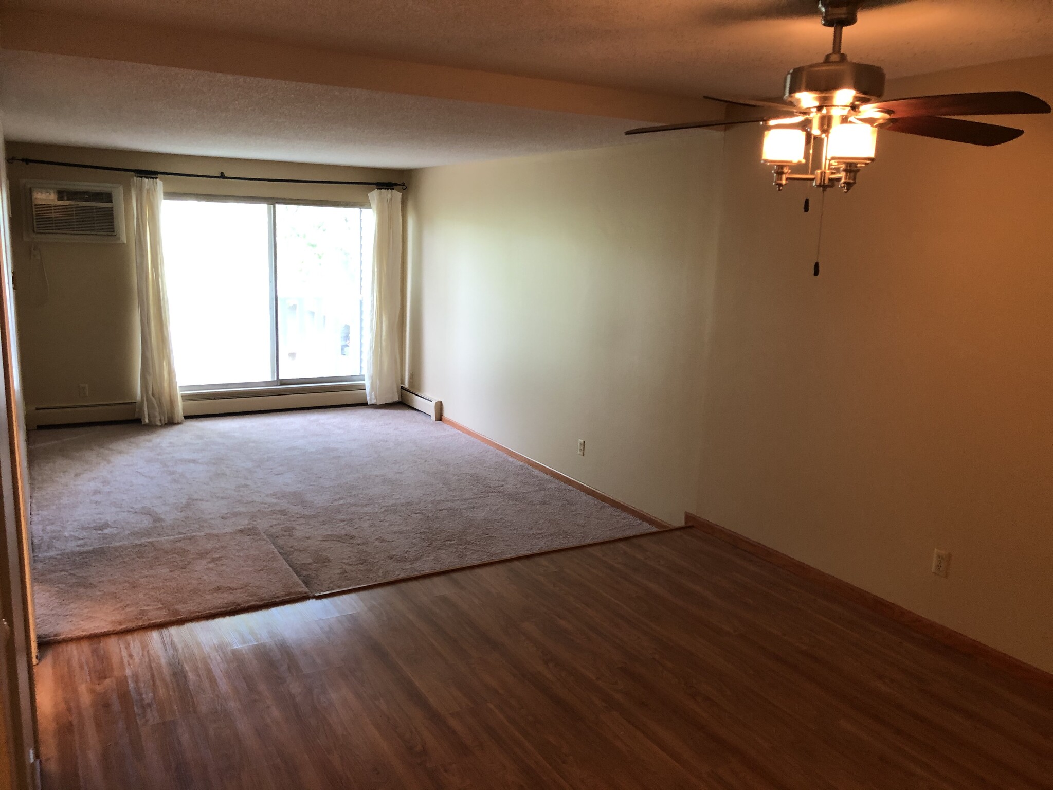 Building Photo - 1601 N Innsbruck Dr