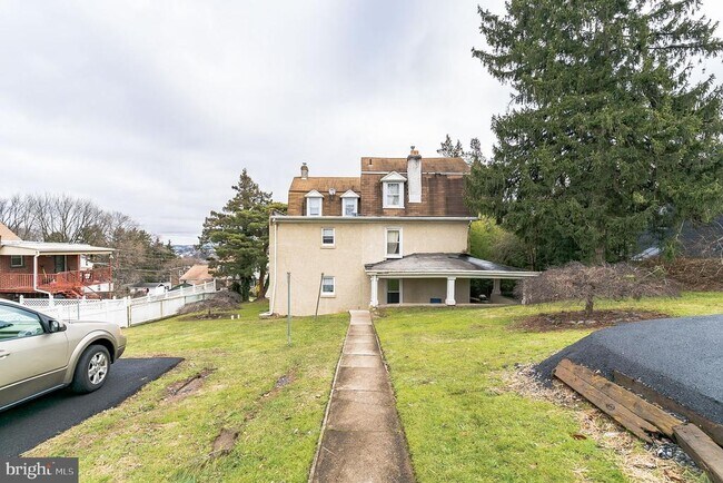 Building Photo - 159 Josephine Ave