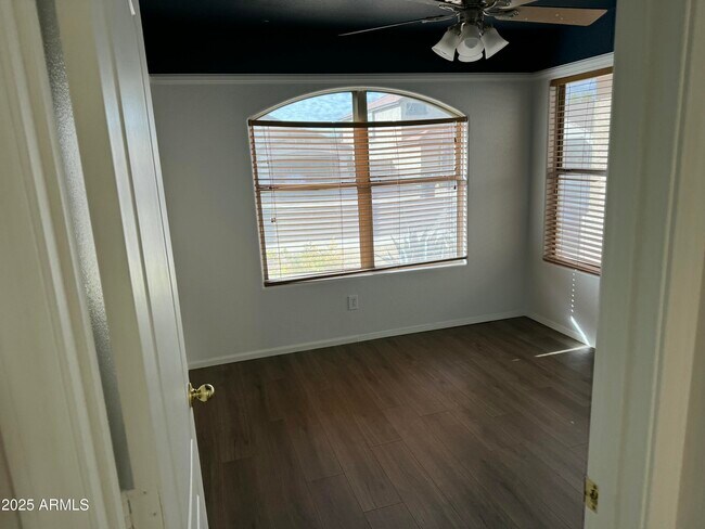 Building Photo - 11448 E Petra Ave