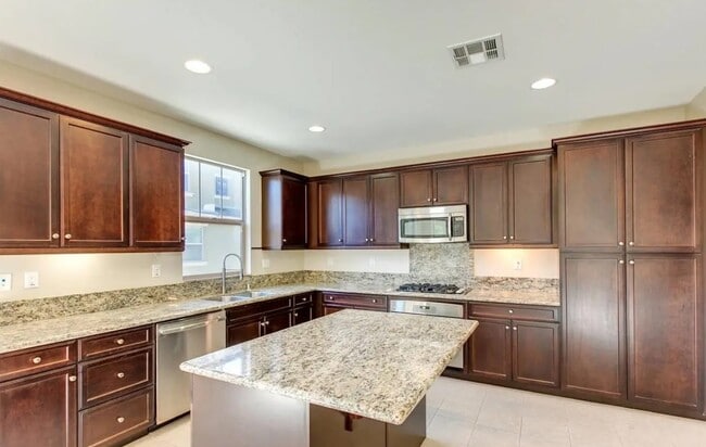 Building Photo - 1819 Lavender Ln