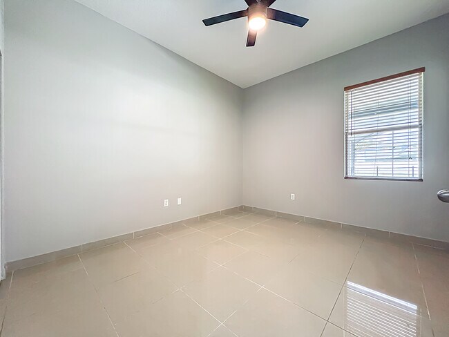 Building Photo - 3731 Peaceful Valley Dr
