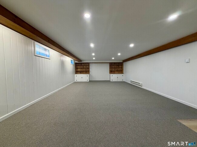 Building Photo - 110 Collett St