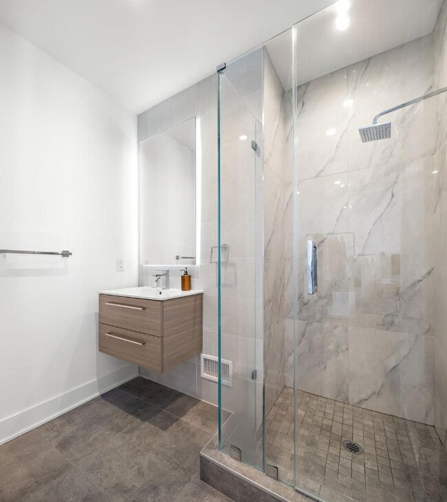 Building Photo - 6025 JFK Blvd E