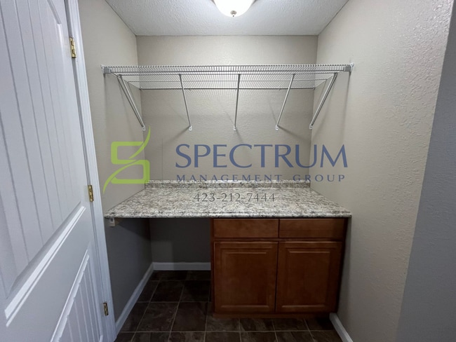 Building Photo - 3 Bedroom 2.5 Bath Single Family Home