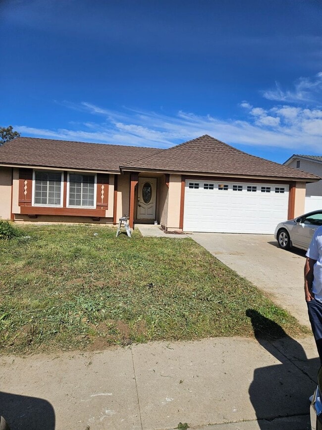 Building Photo - 4 bedroom/2 bath Lemon Grove home