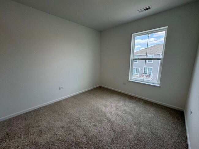 Building Photo - 14942 S McCarthy Cir