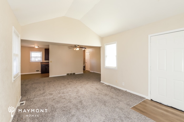 Building Photo - 4704 Kensington Ave