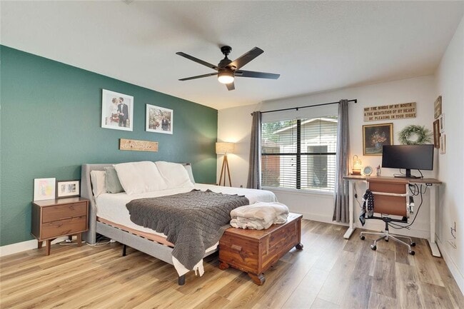 Building Photo - 6612 Piedras Blanco Dr