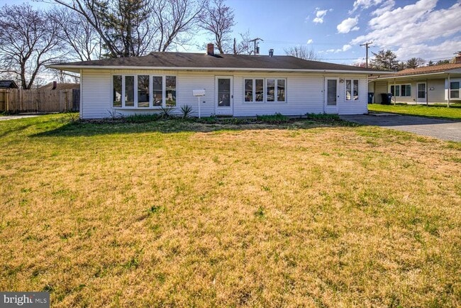 Building Photo - 11 Carlisle Rd