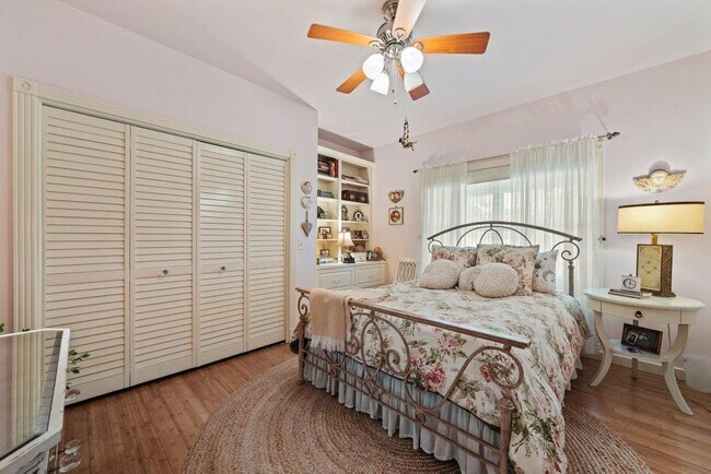 Building Photo - 309 Ridge Oak Dr