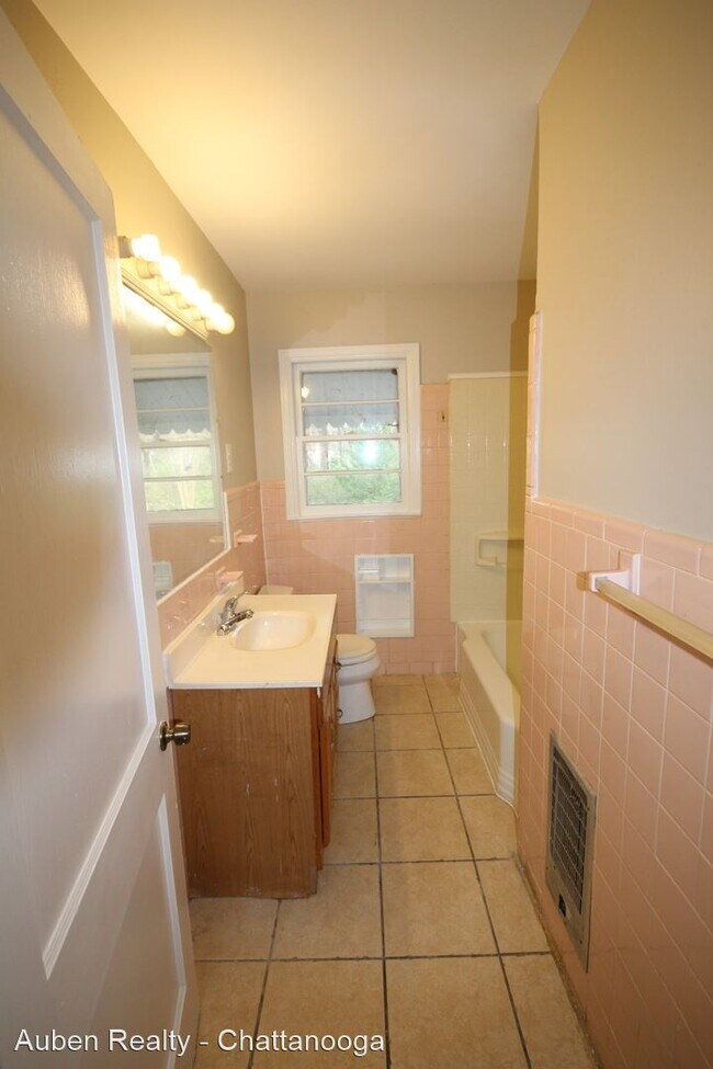 Building Photo - 2 br, 2 bath House - 313 McBrien Rd A