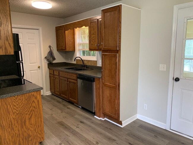 Building Photo - Canova Ct