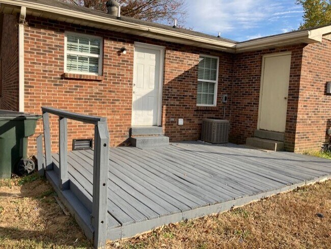 Building Photo - Two-bedroom Duplex in Gallatin