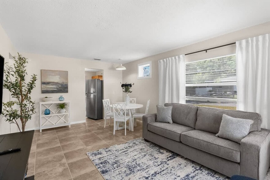 Building Photo - 13921 19th St