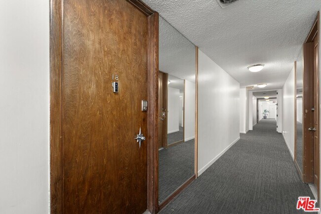 Building Photo - 7949 Selma Ave