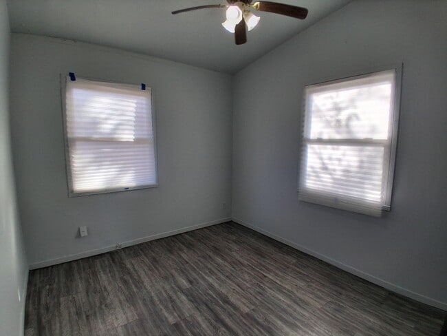 Building Photo - 619 Plum-