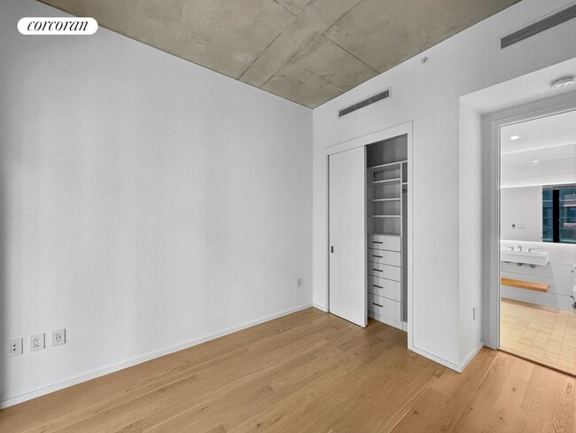 Building Photo - 98 Front St