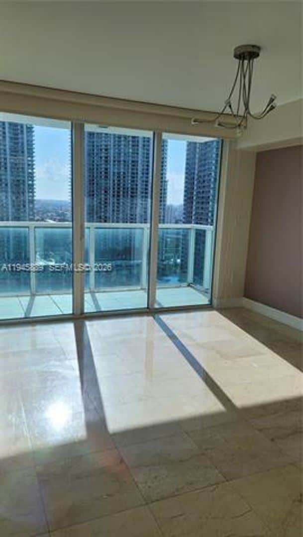 Building Photo - 31 SE 5th St