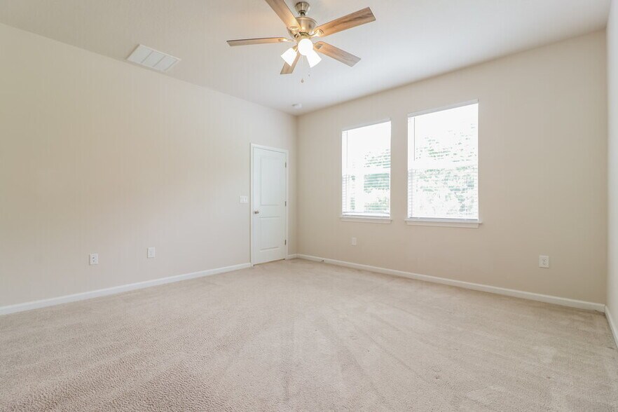 Building Photo - 18424 Hunters Meadow Walk
