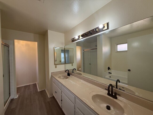 Building Photo - Available Now! Lancaster 4 Bed + 3 Bath