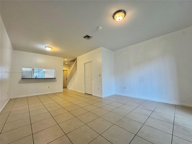 Building Photo - 2576 SW 83rd Ave