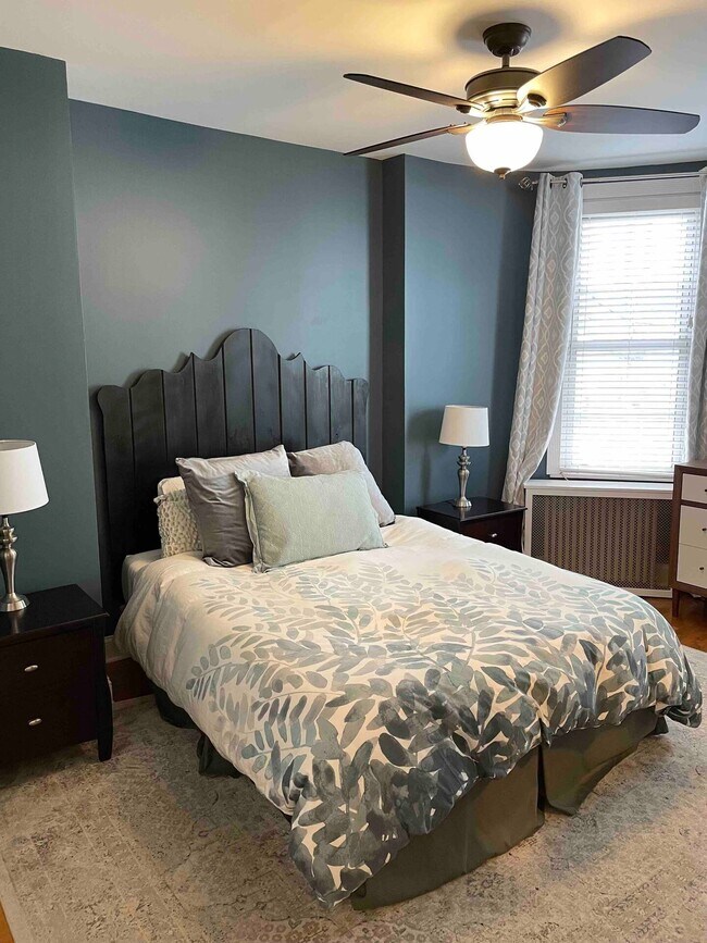 Building Photo - 15 Bond St