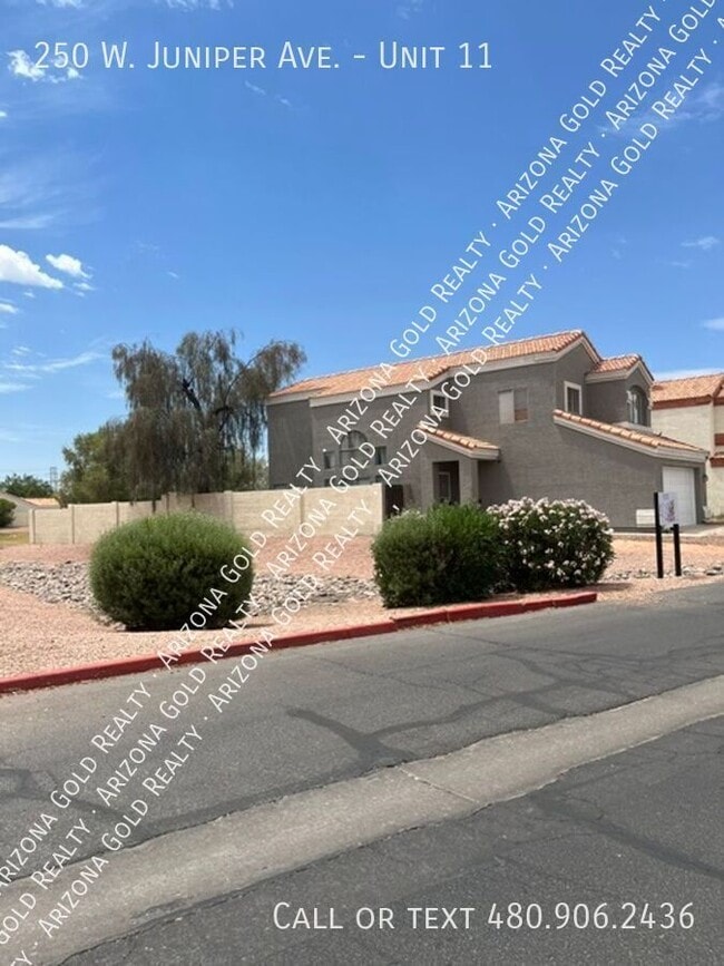 Building Photo - 250 W Juniper Ave